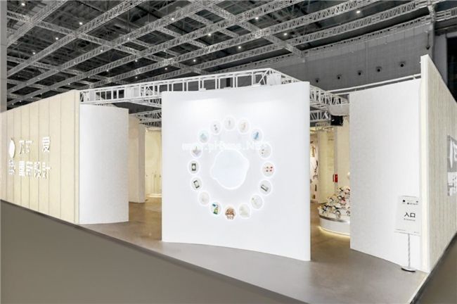 Babycare“纸制展馆”亮相2025 CBME，多维度诠释品牌理念